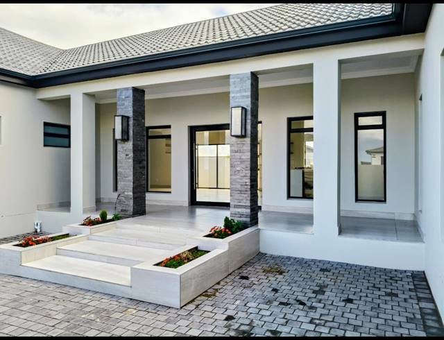 4 BEDROOM HOUSE FOR SALE IN FOUNTAINS ESTATE
